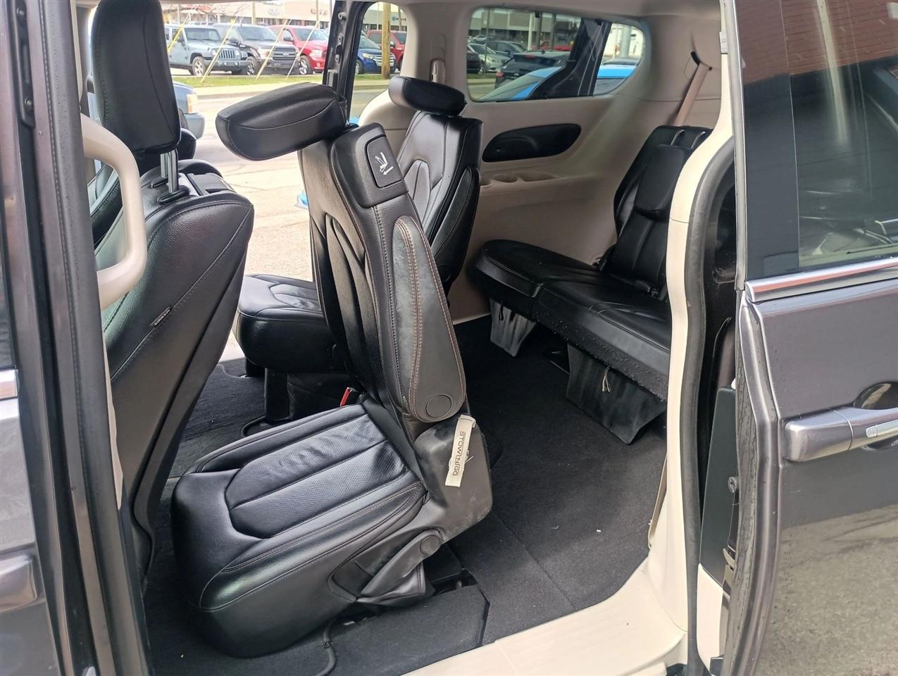 Chrysler Pacifica  2017