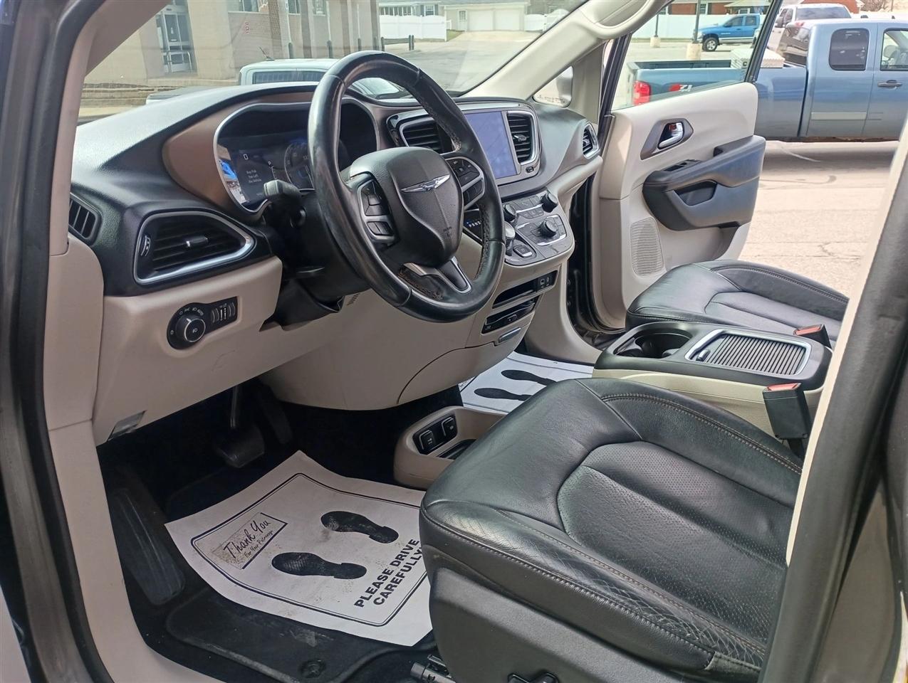 Chrysler Pacifica  2017