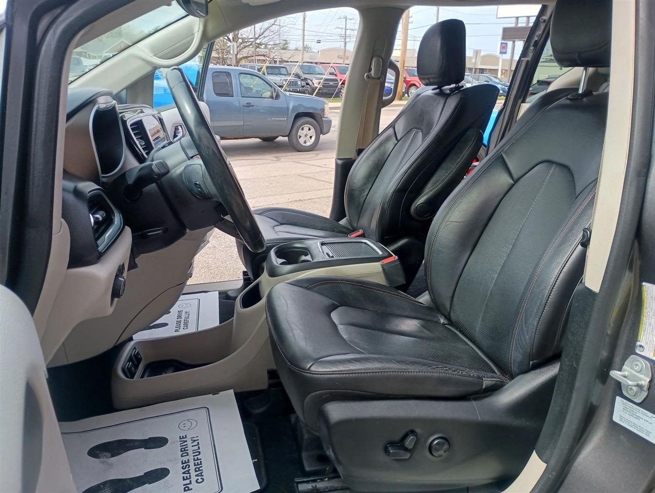 Chrysler Pacifica  2017