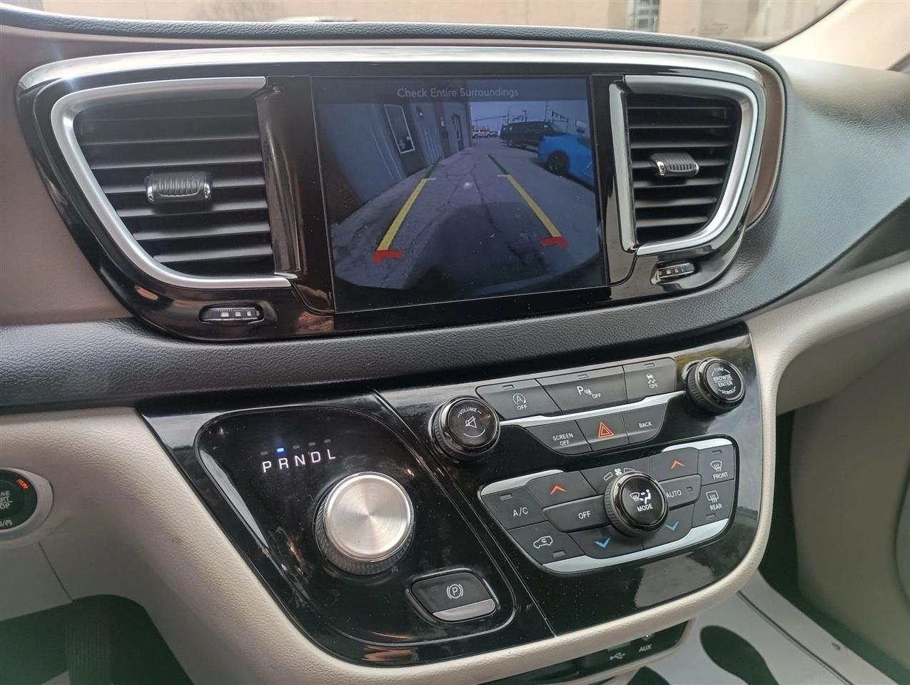 Chrysler Pacifica  2017