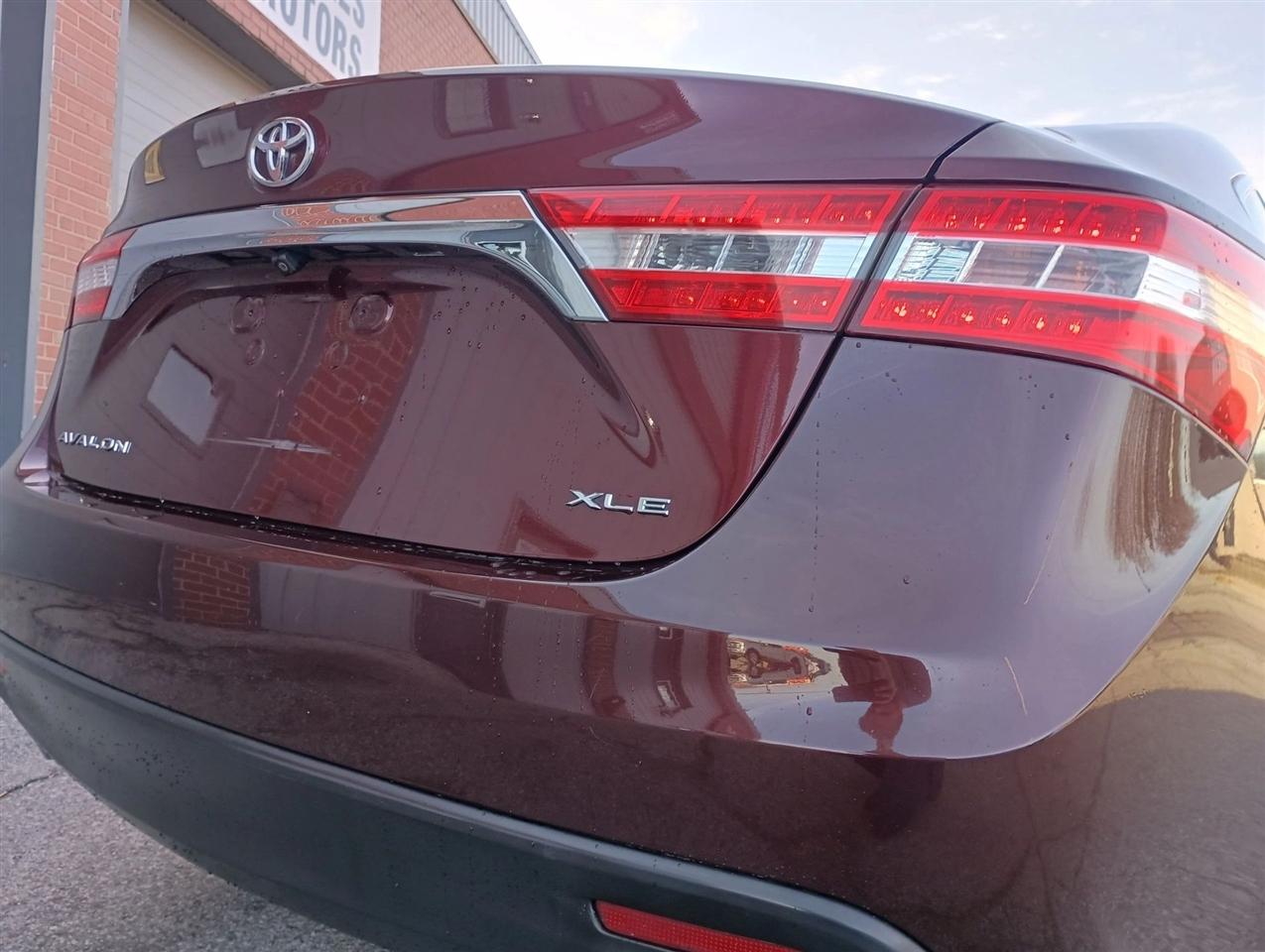 Toyota Avalon  2013