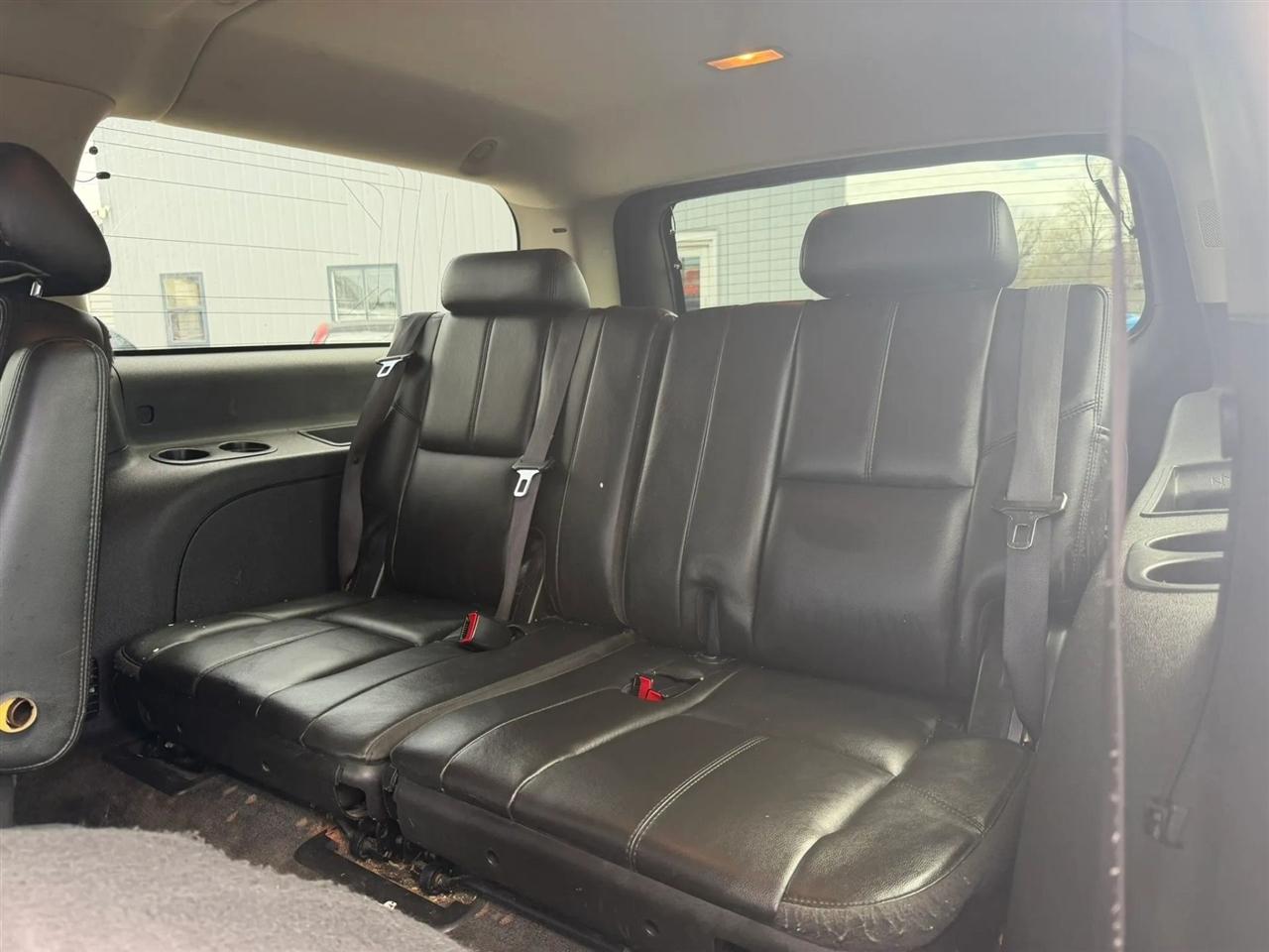 Chevrolet Suburban  2009