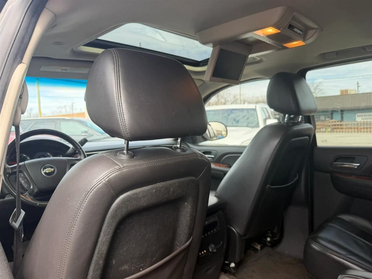 Chevrolet Suburban  2009