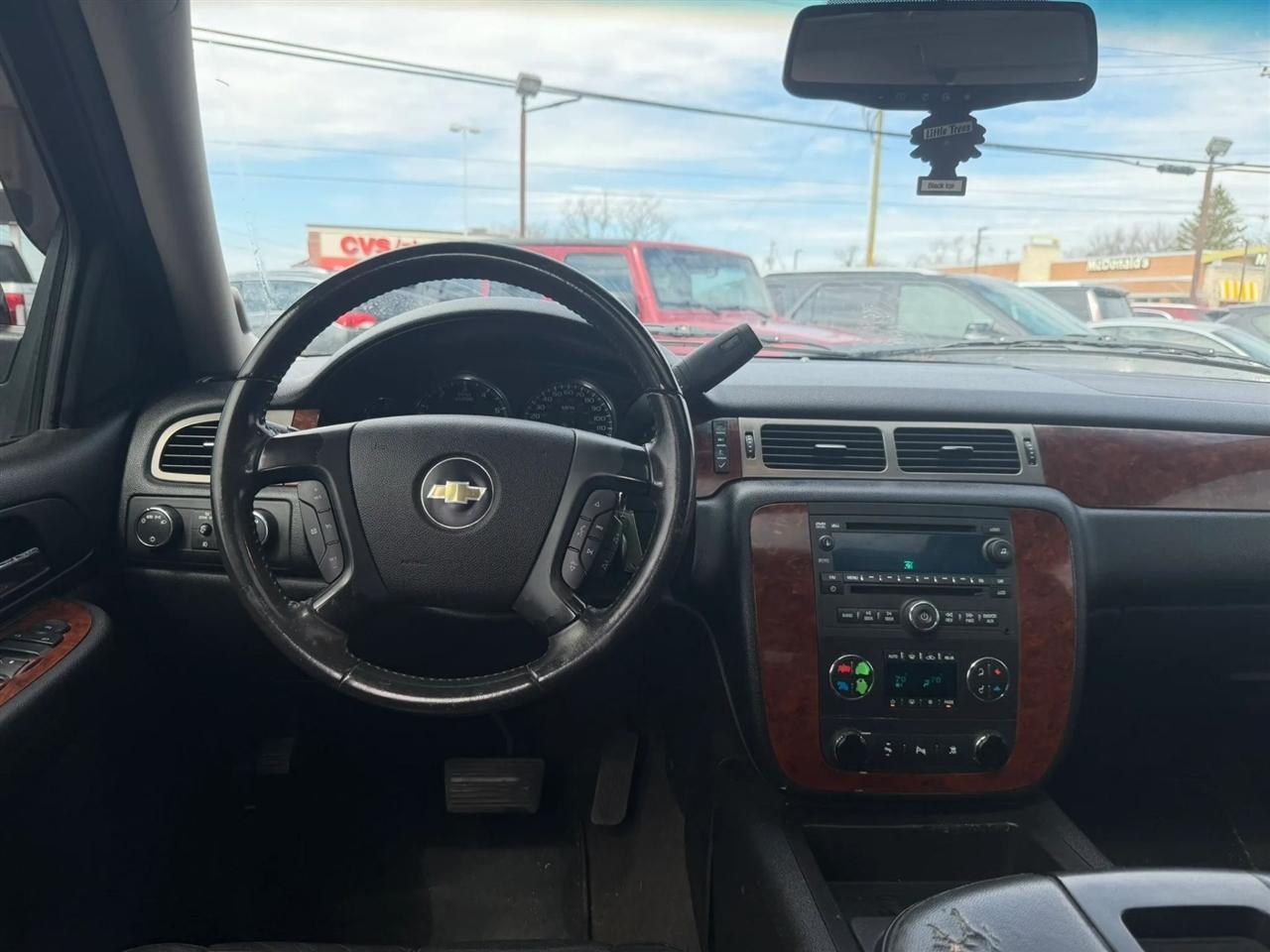 Chevrolet Suburban  2009