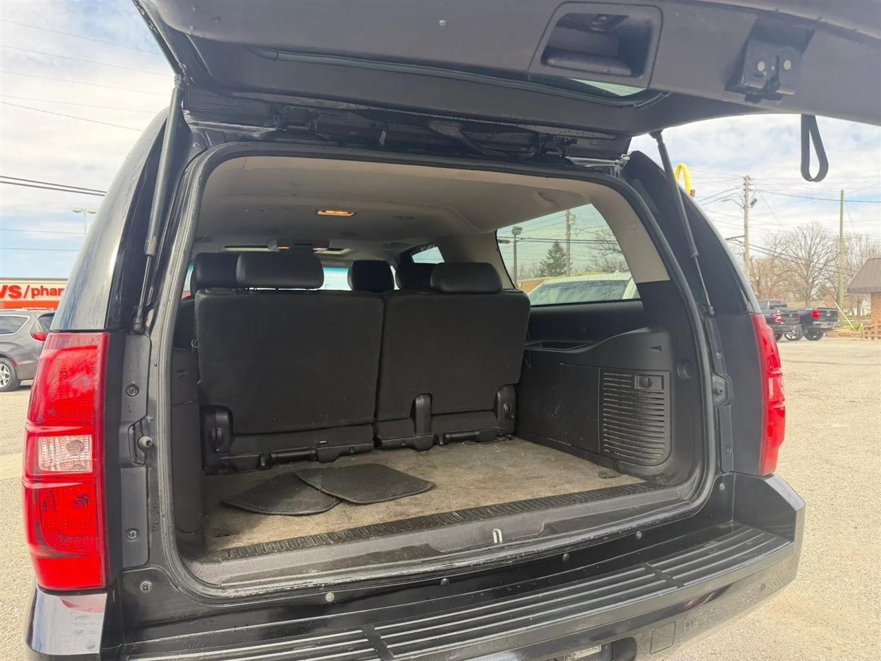 Chevrolet Suburban  2009