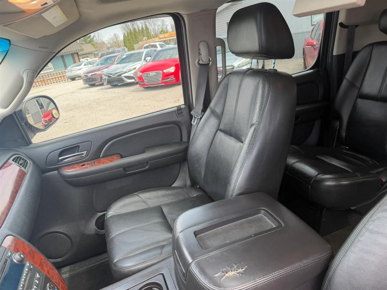 Chevrolet Suburban  2009