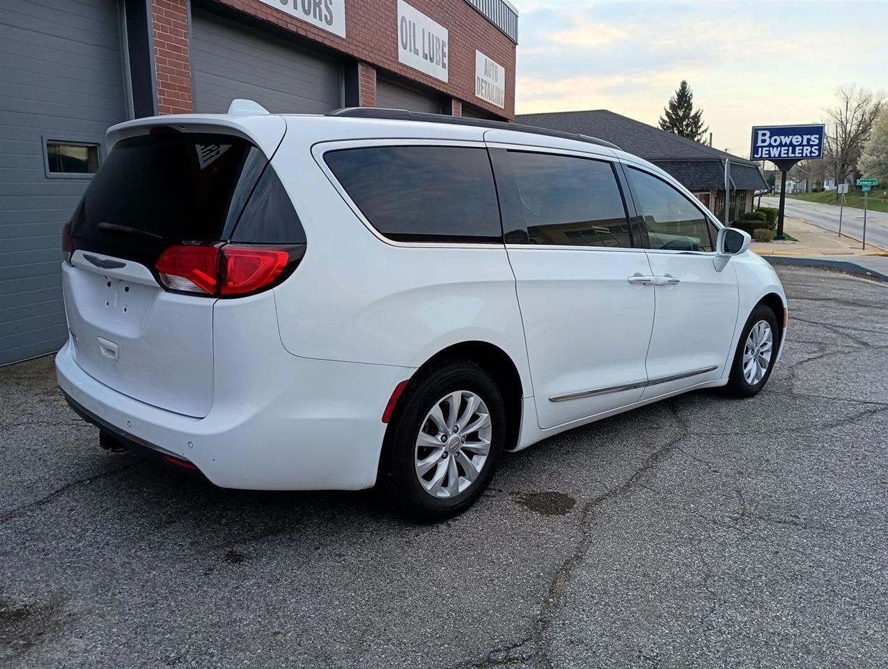 Chrysler Pacifica  2017