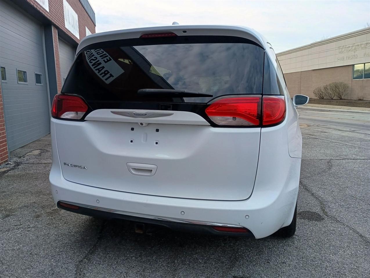 Chrysler Pacifica  2017