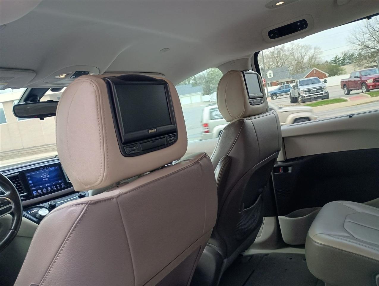 Chrysler Pacifica  2017