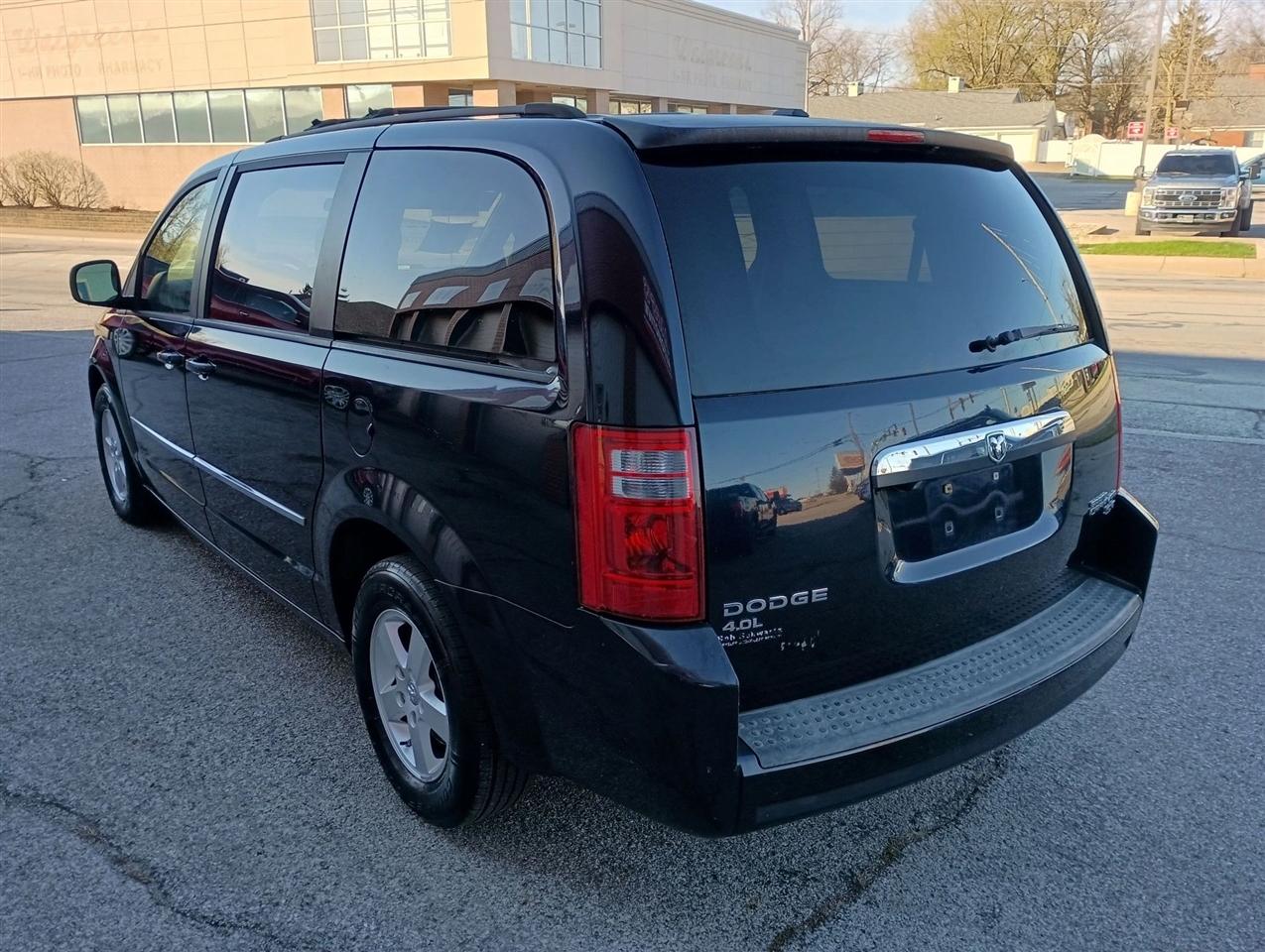 Dodge Grand Caravan  2010