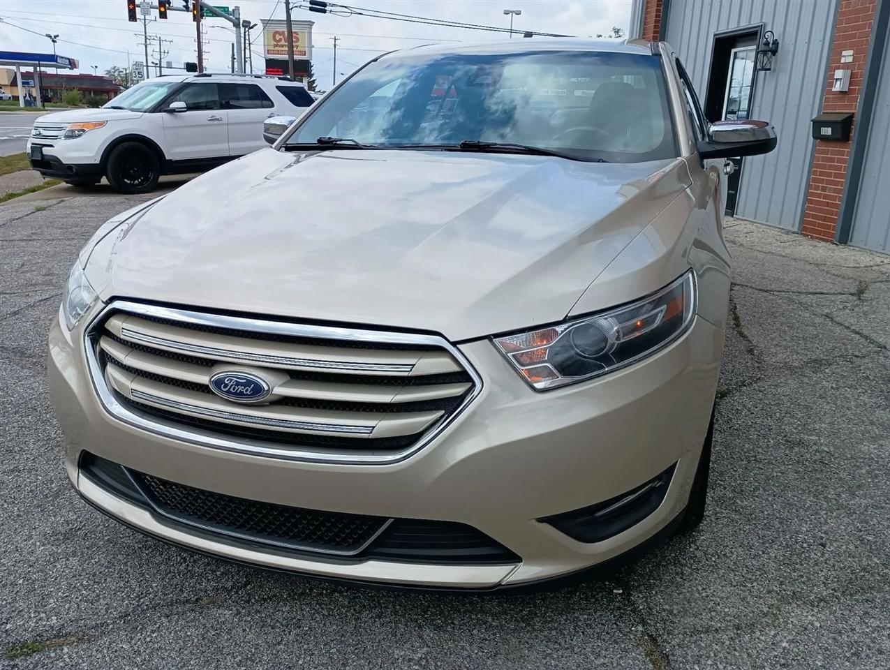 Ford Taurus  2018