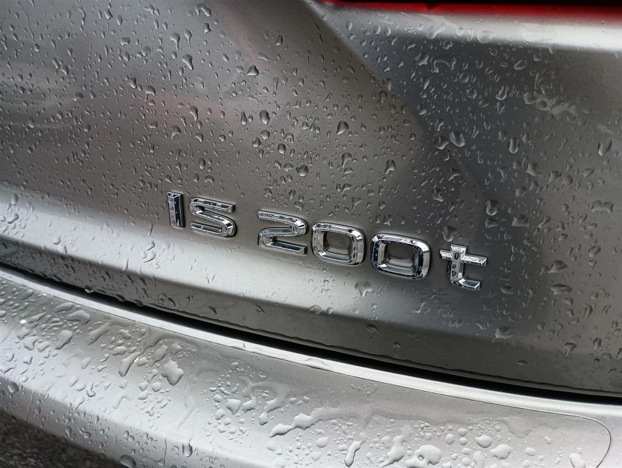 Lexus IS  2016