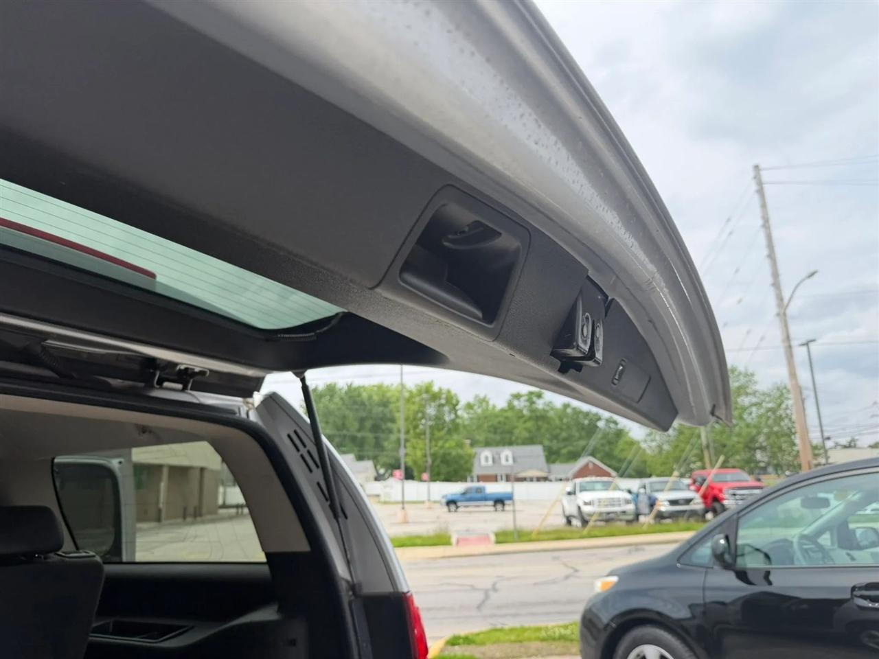 Chevrolet Suburban  2012
