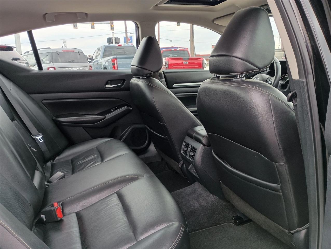 Nissan Altima  2020
