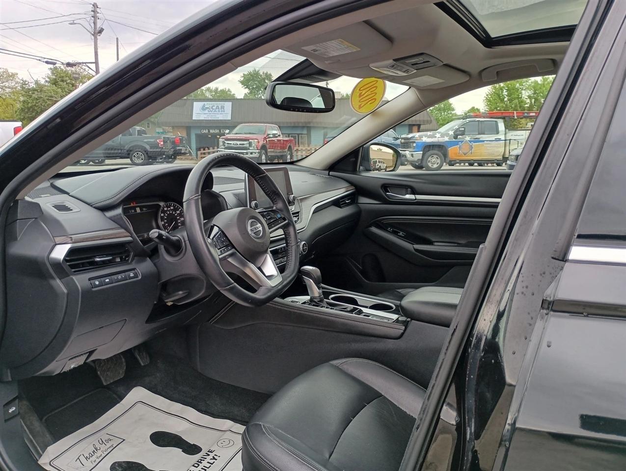 Nissan Altima  2020