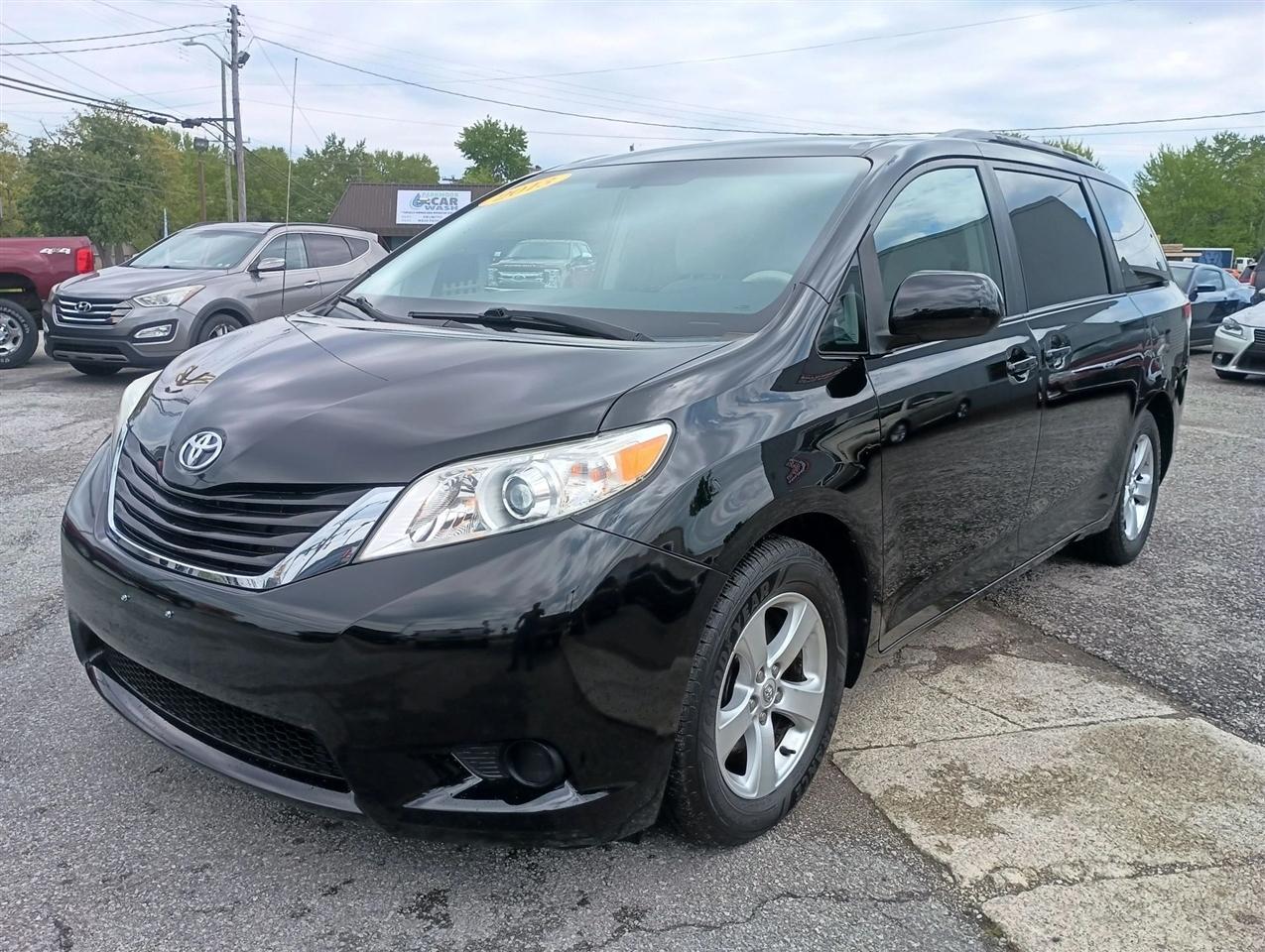 Toyota Sienna  2013