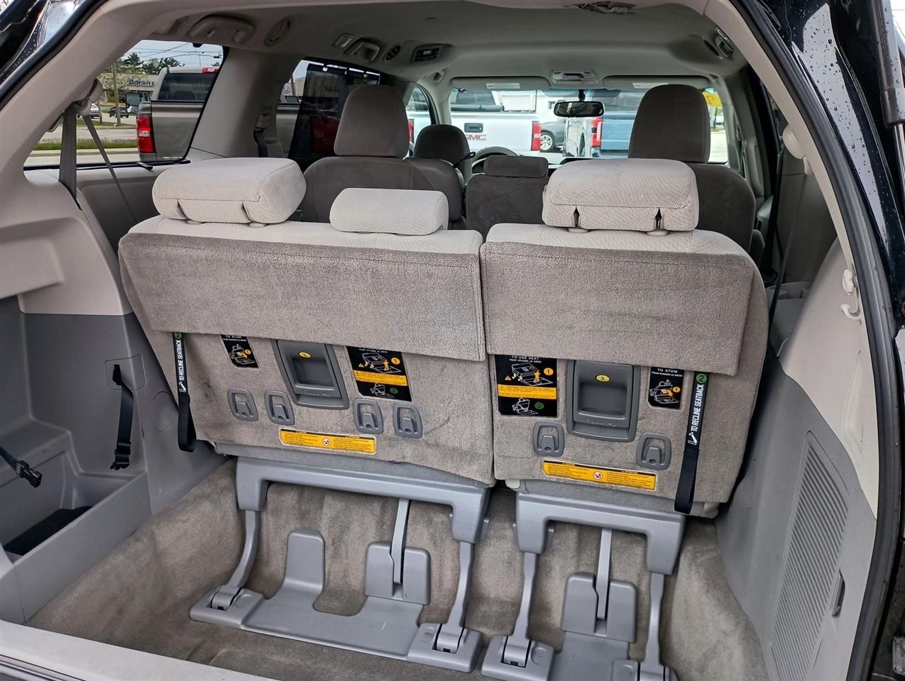 Toyota Sienna  2013