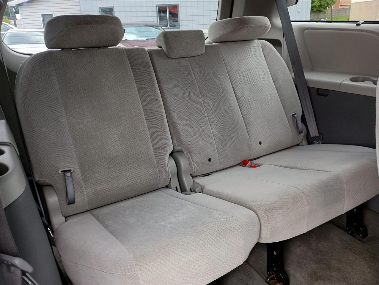Toyota Sienna  2013