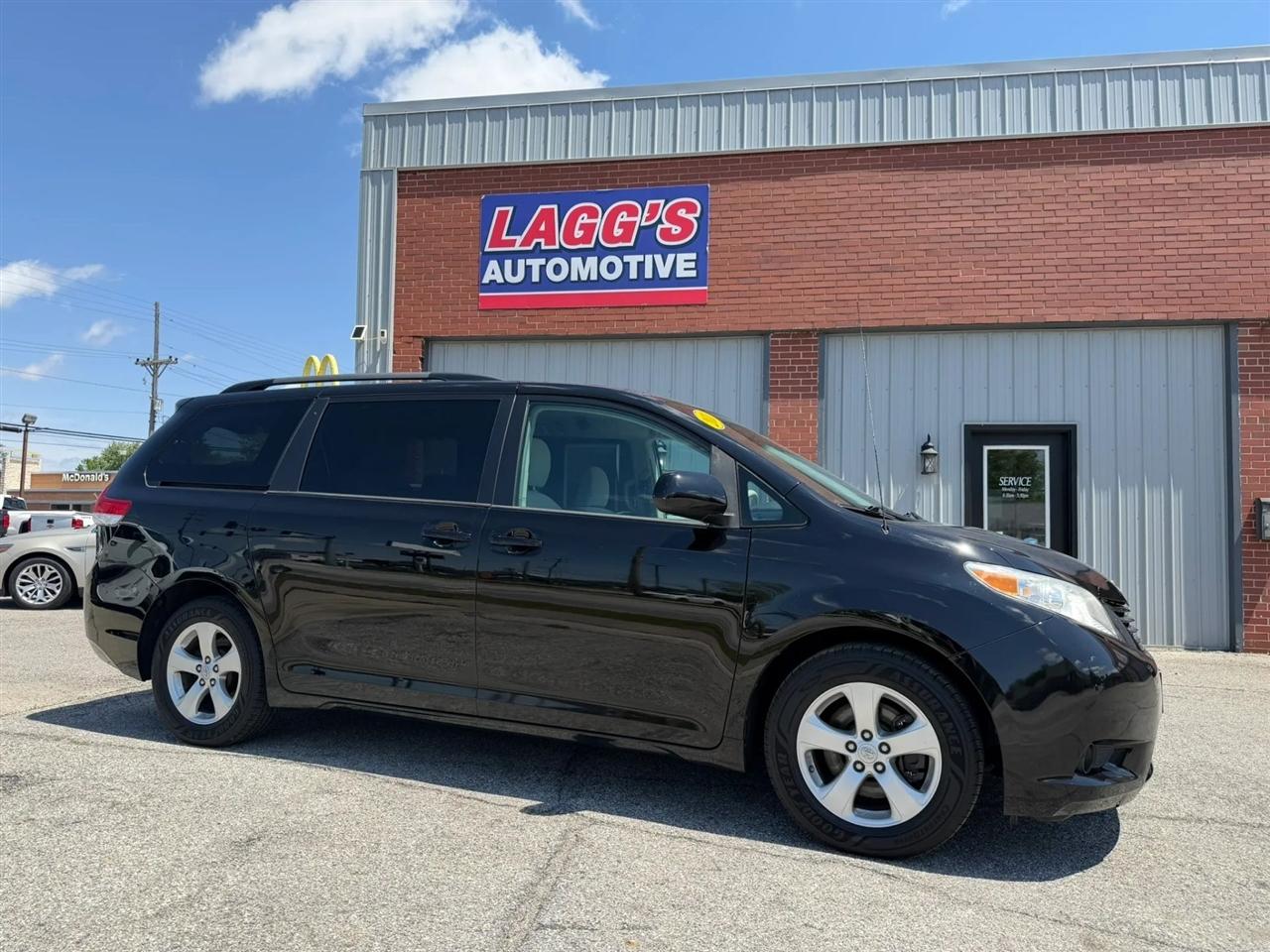 Toyota Sienna  2013