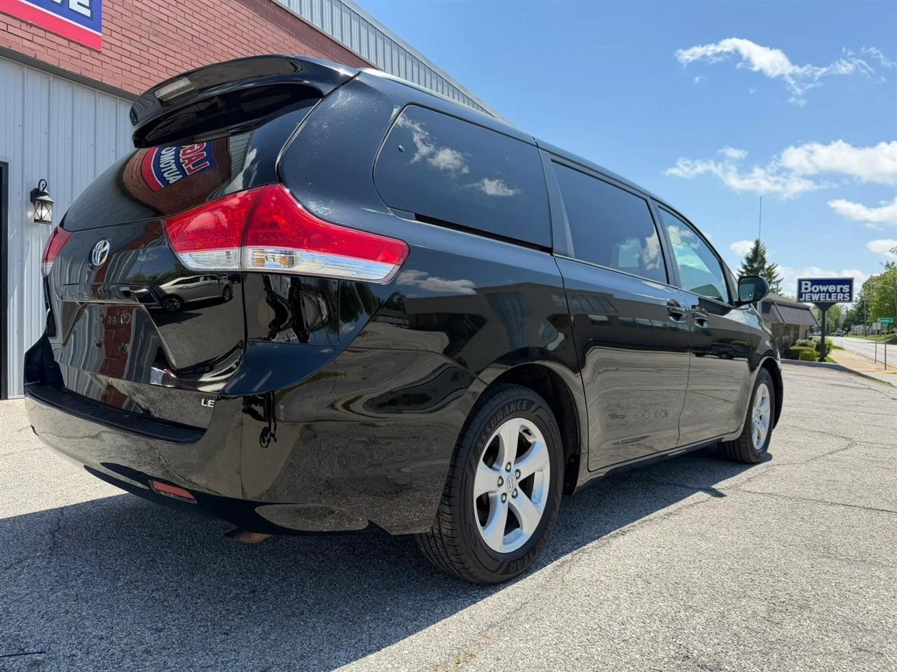 Toyota Sienna  2013