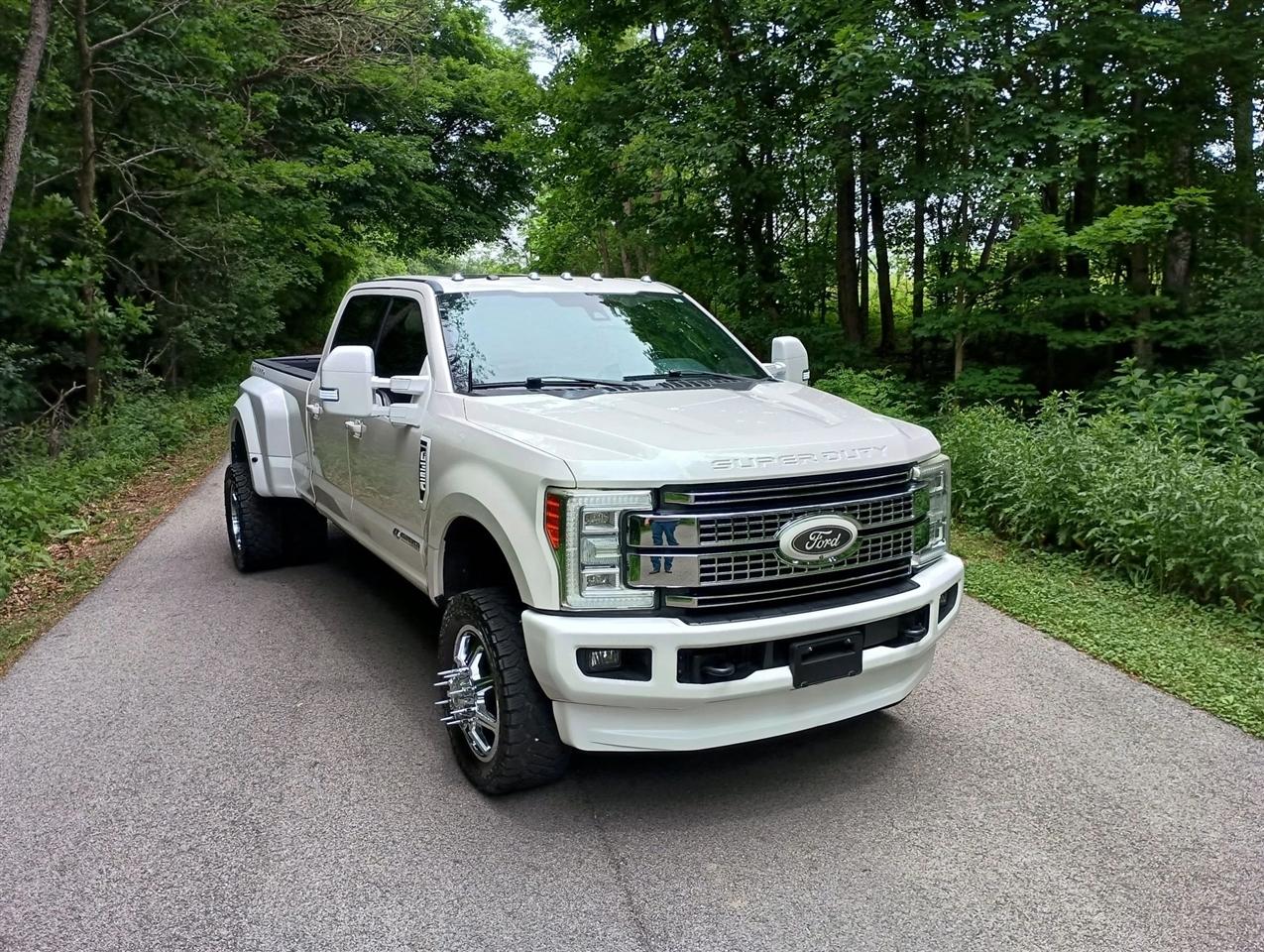 2017 Ford F-350 SD Platinum Pickup 4D 8 ft