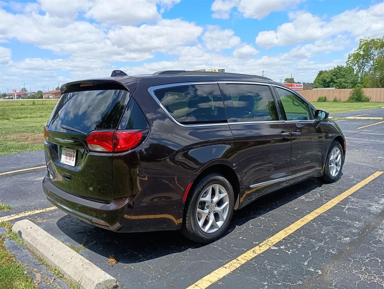 Chrysler Pacifica  2017