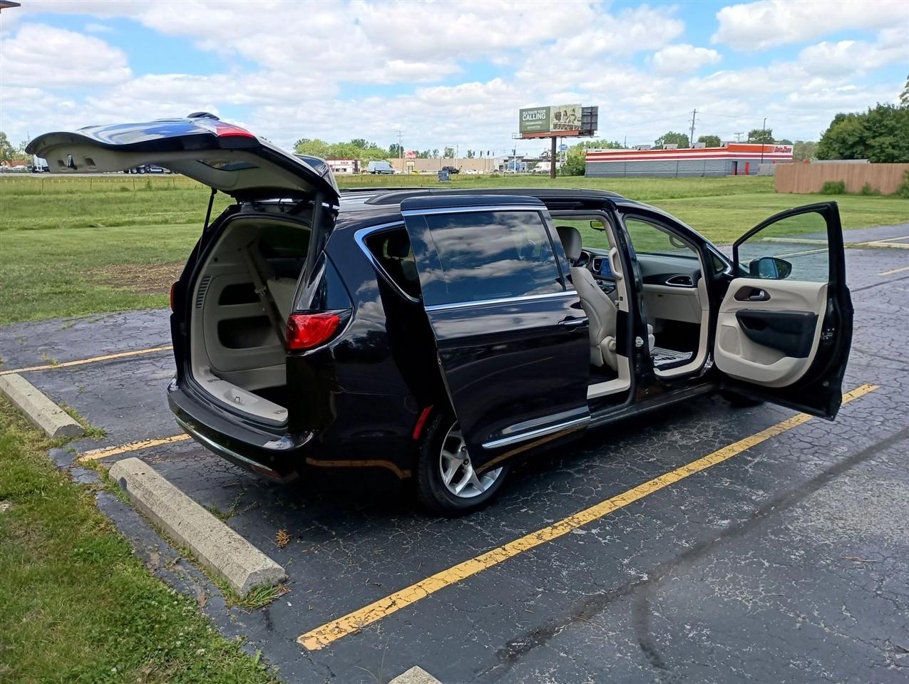 Chrysler Pacifica  2017