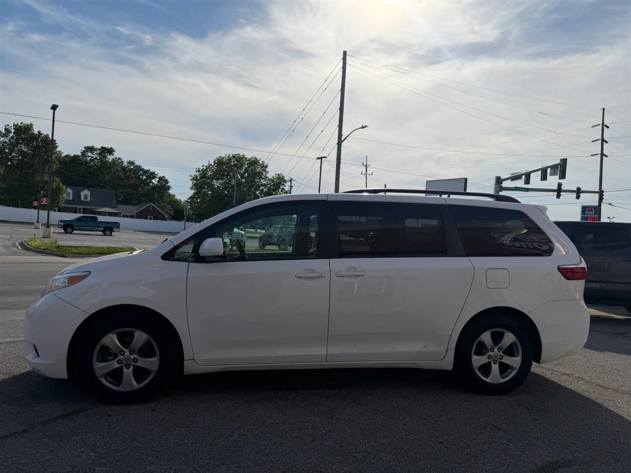 Toyota Sienna  2017