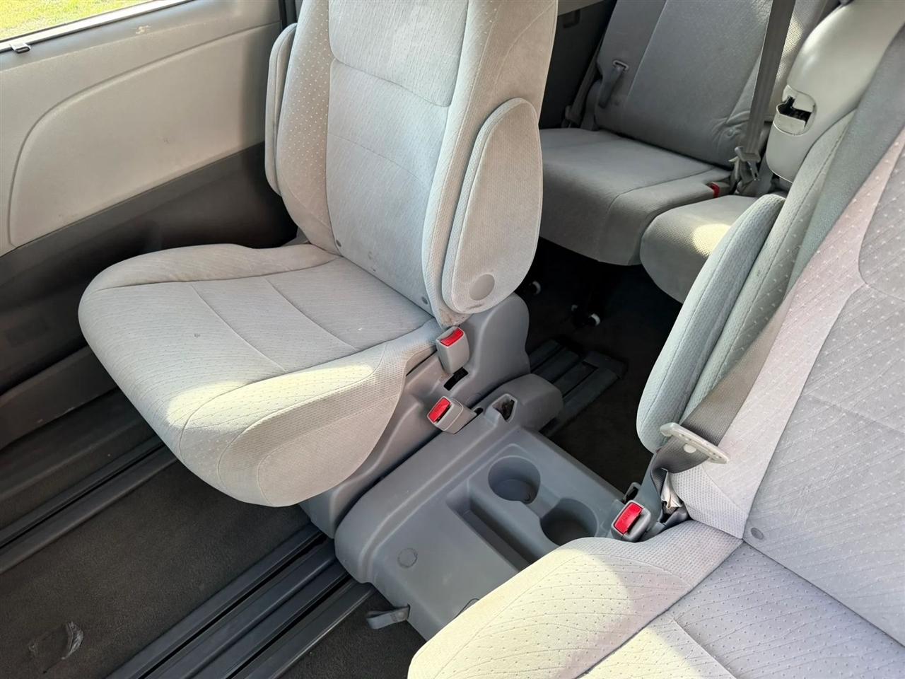 Toyota Sienna  2017