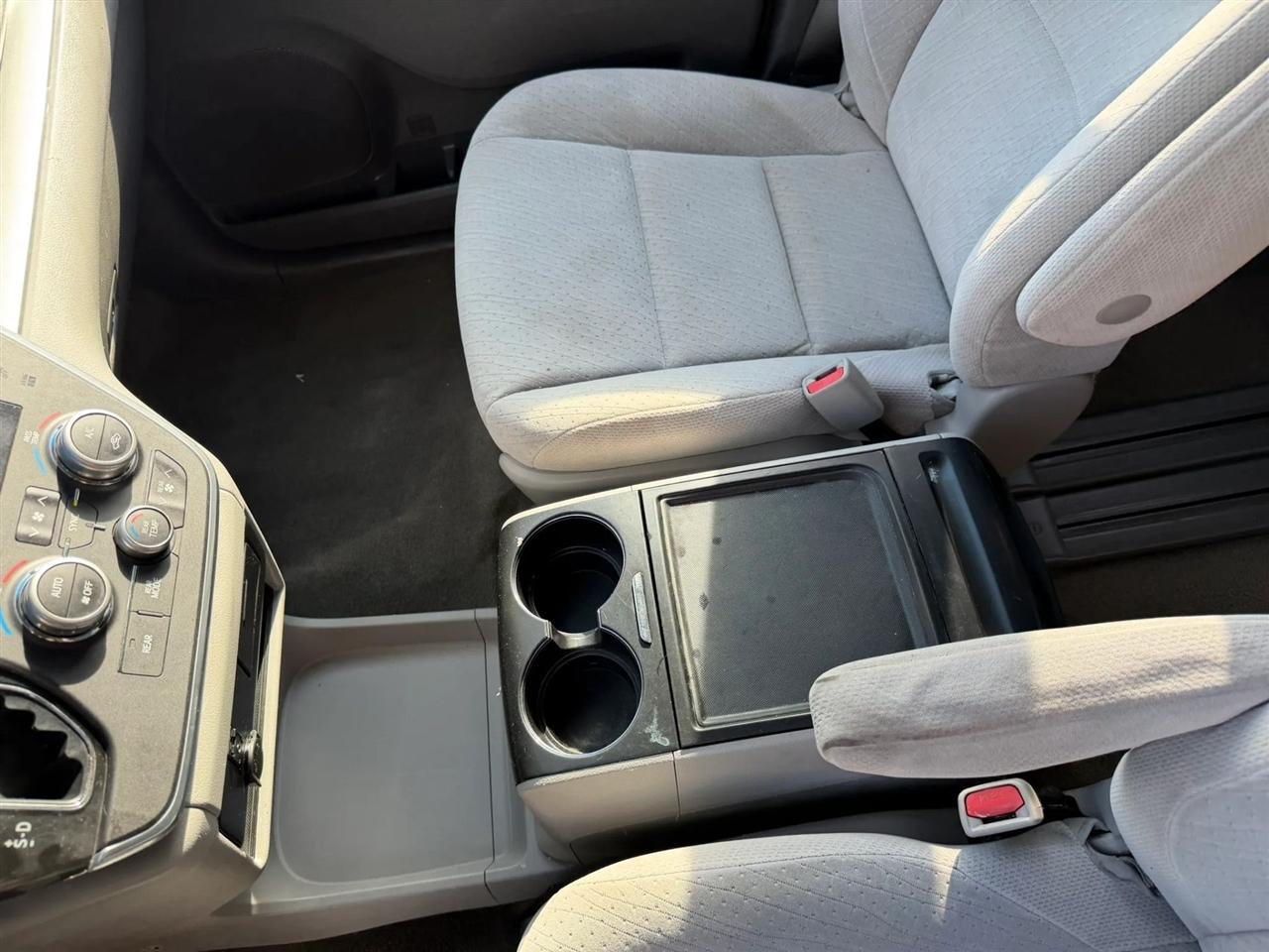 Toyota Sienna  2017