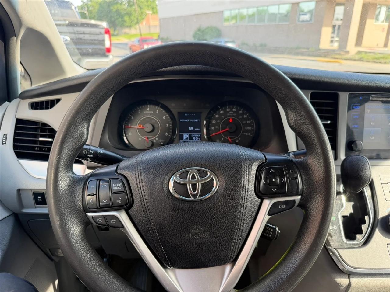 Toyota Sienna  2017