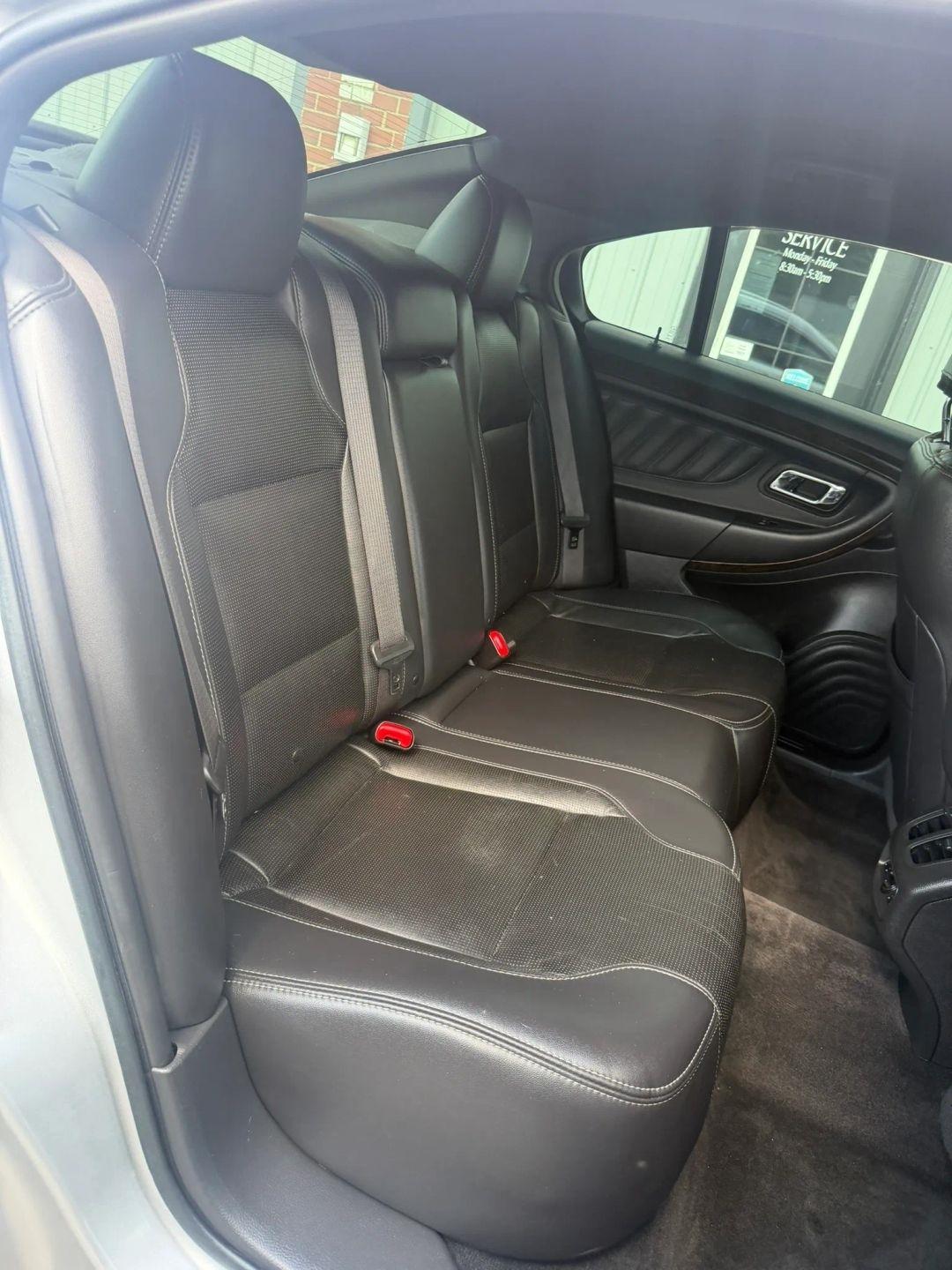 Ford Taurus  2018