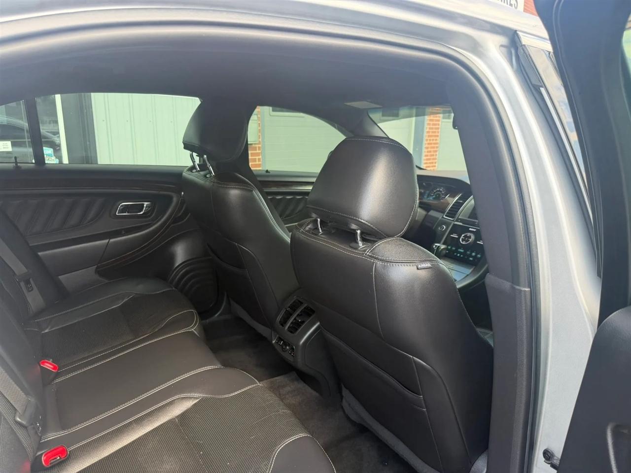 Ford Taurus  2018