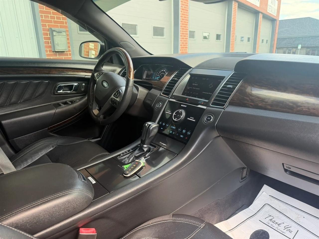 Ford Taurus  2018