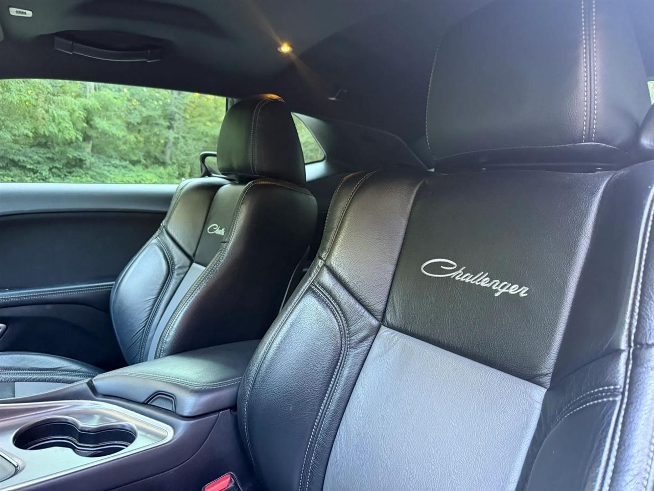 Dodge Challenger  2019