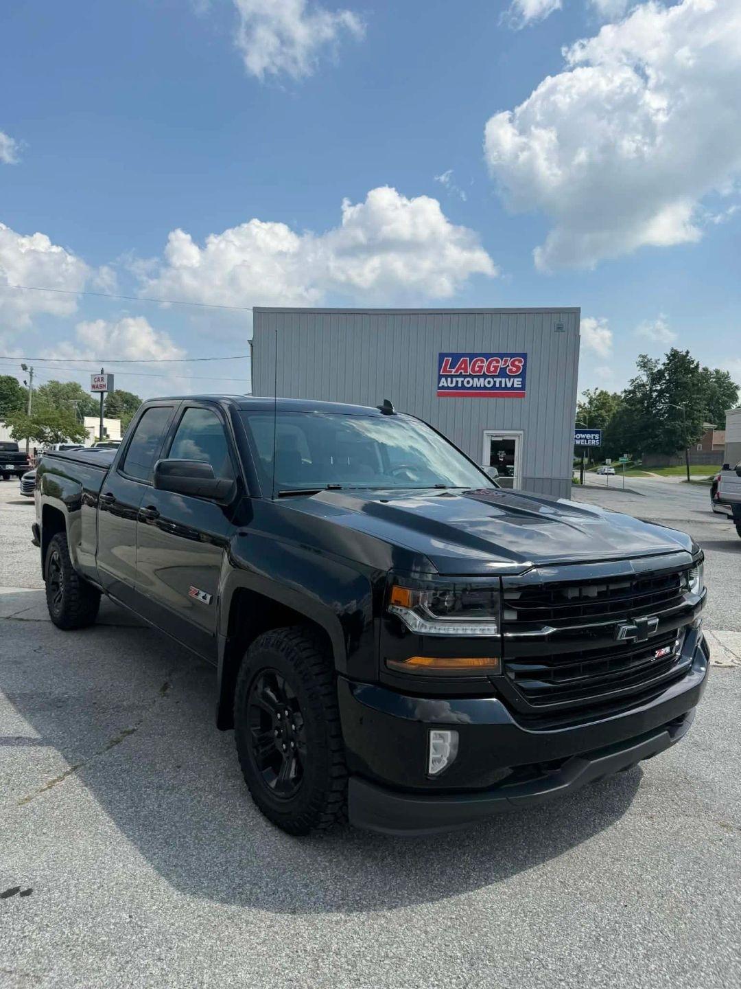 2017 Chevrolet Silverado 1500 Z71 LT Pickup 4D 6 1/2 ft