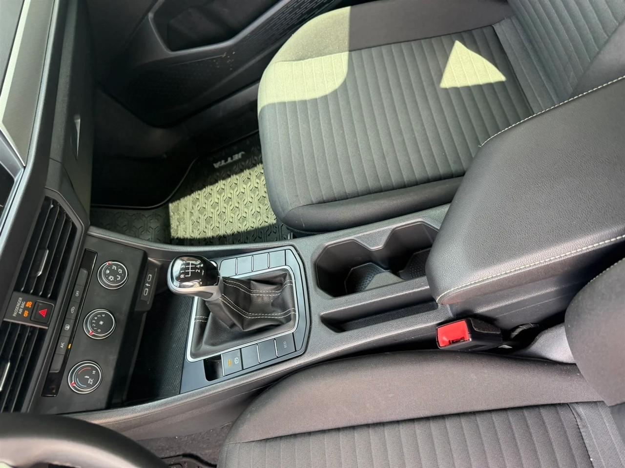 Volkswagen Jetta  2024