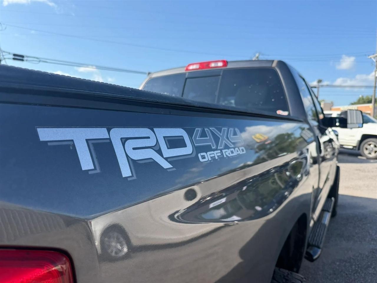 Toyota Tundra  2014
