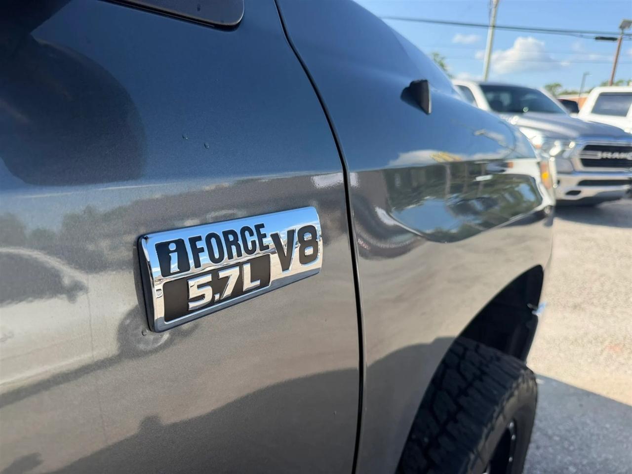 Toyota Tundra  2014