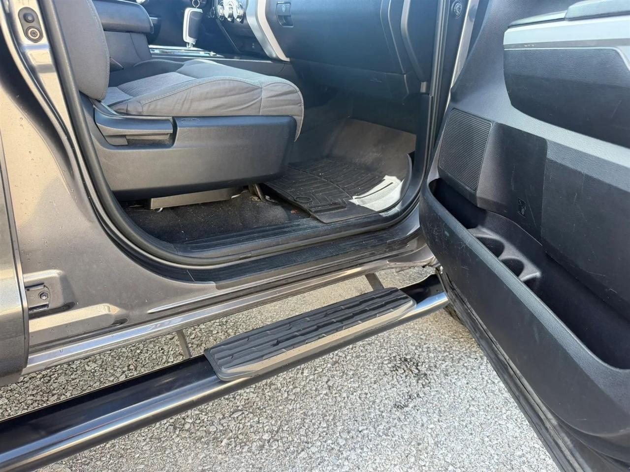 Toyota Tundra  2014