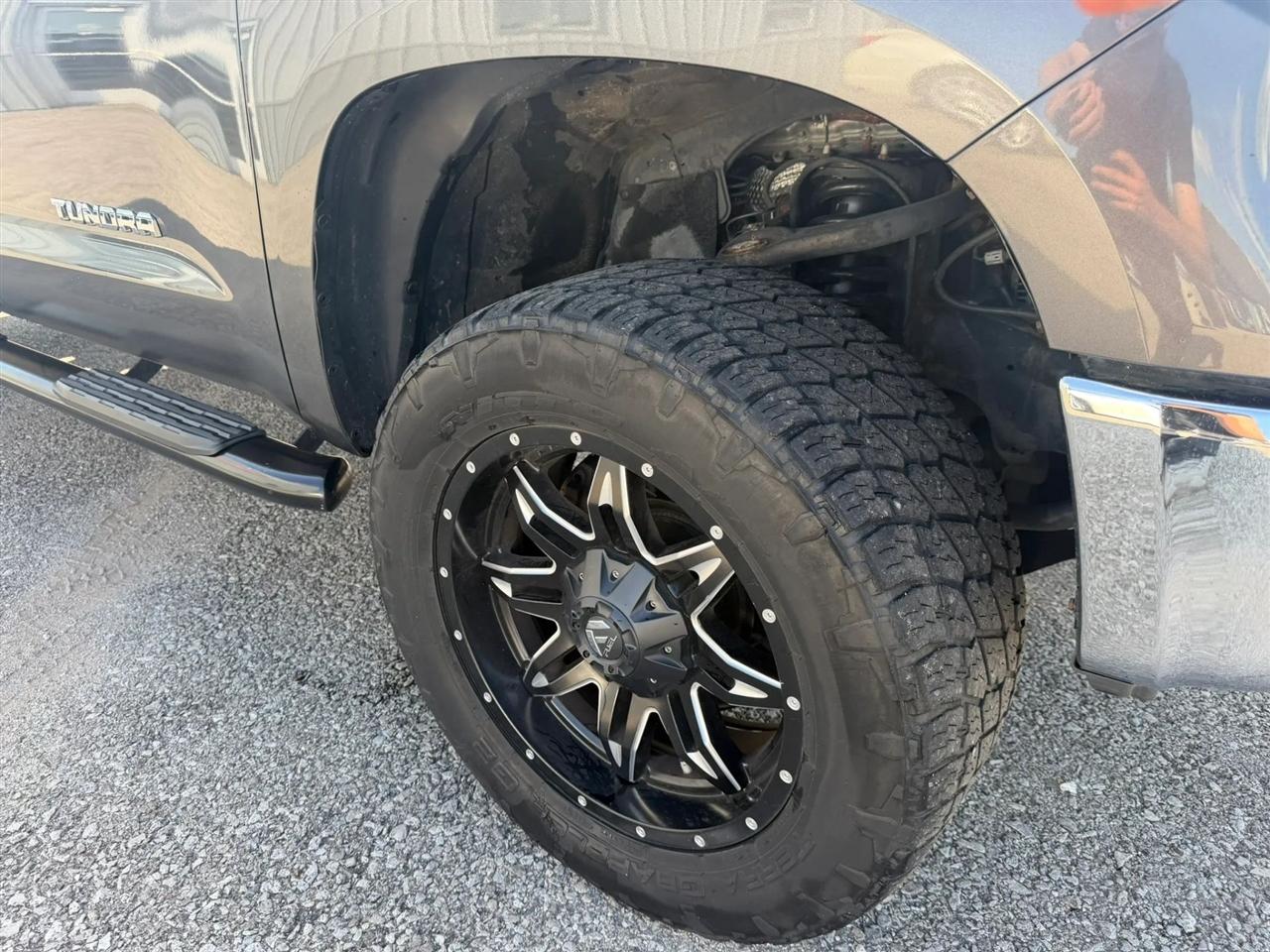 Toyota Tundra  2014