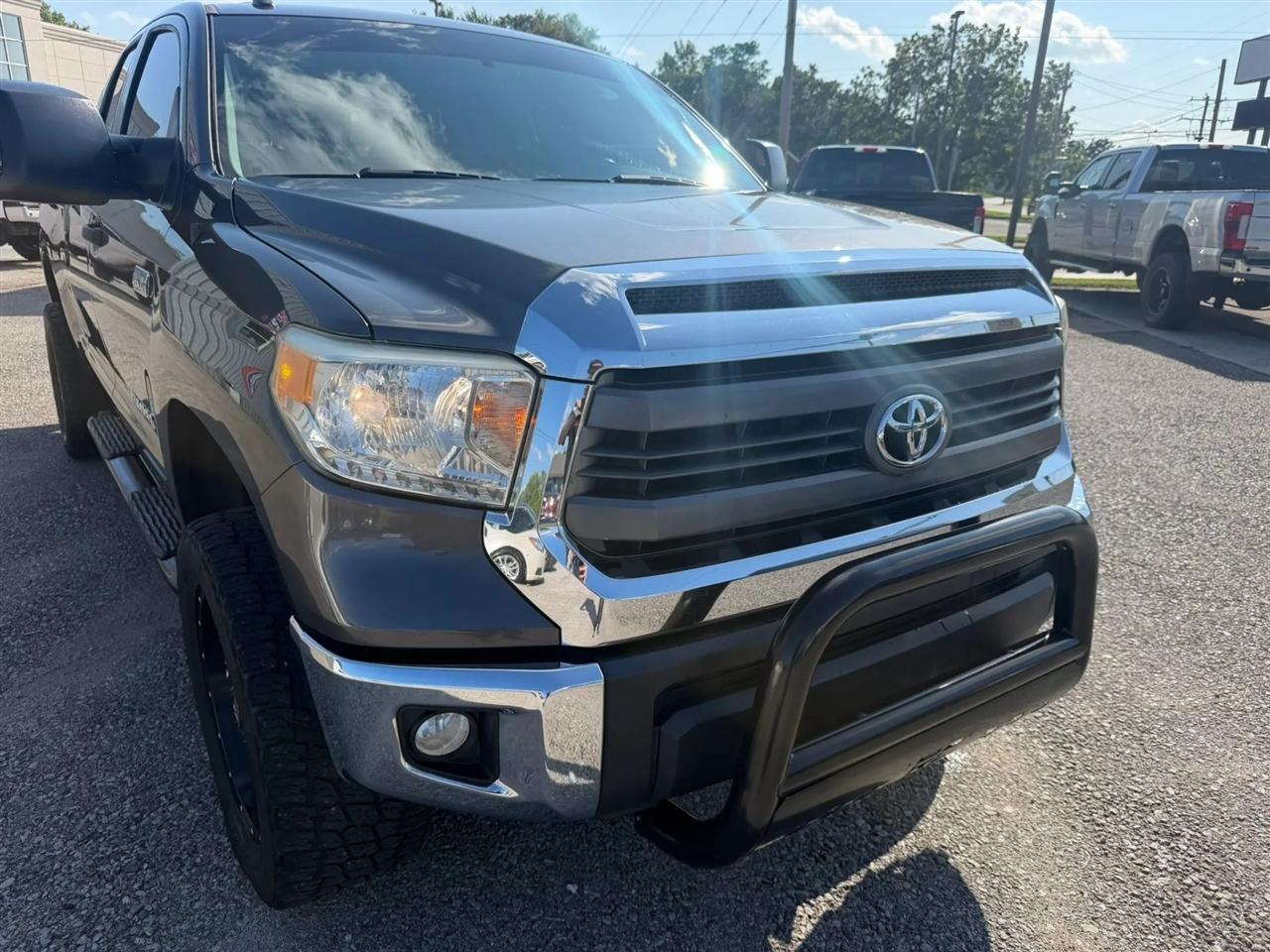 Toyota Tundra  2014