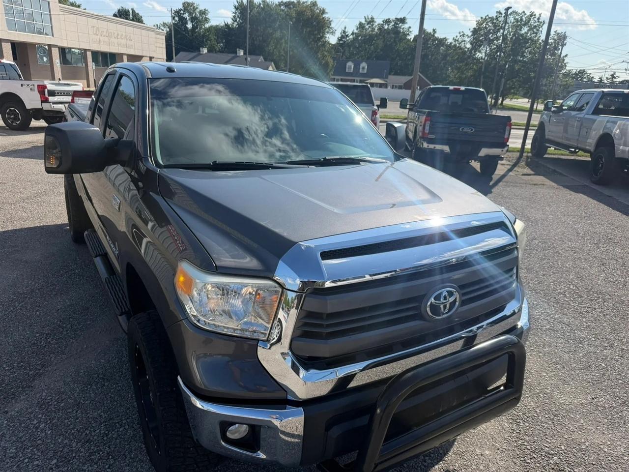 Toyota Tundra  2014