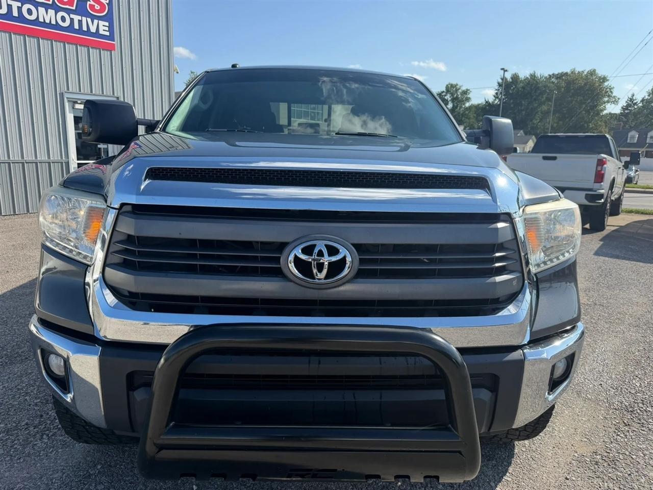 Toyota Tundra  2014
