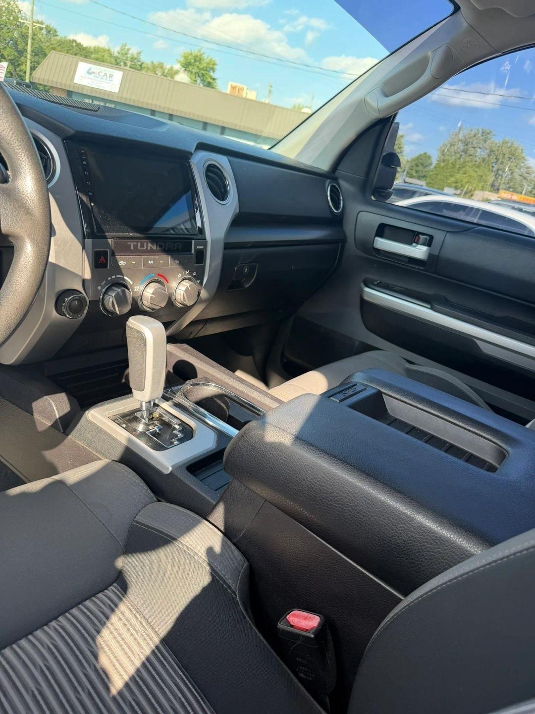 Toyota Tundra  2014