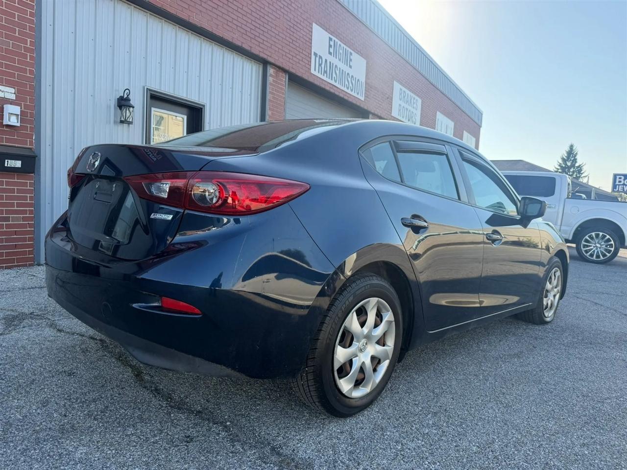 Mazda MAZDA3  2018