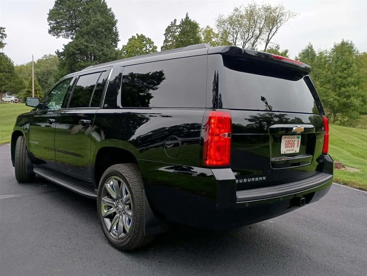 Chevrolet Suburban  2018