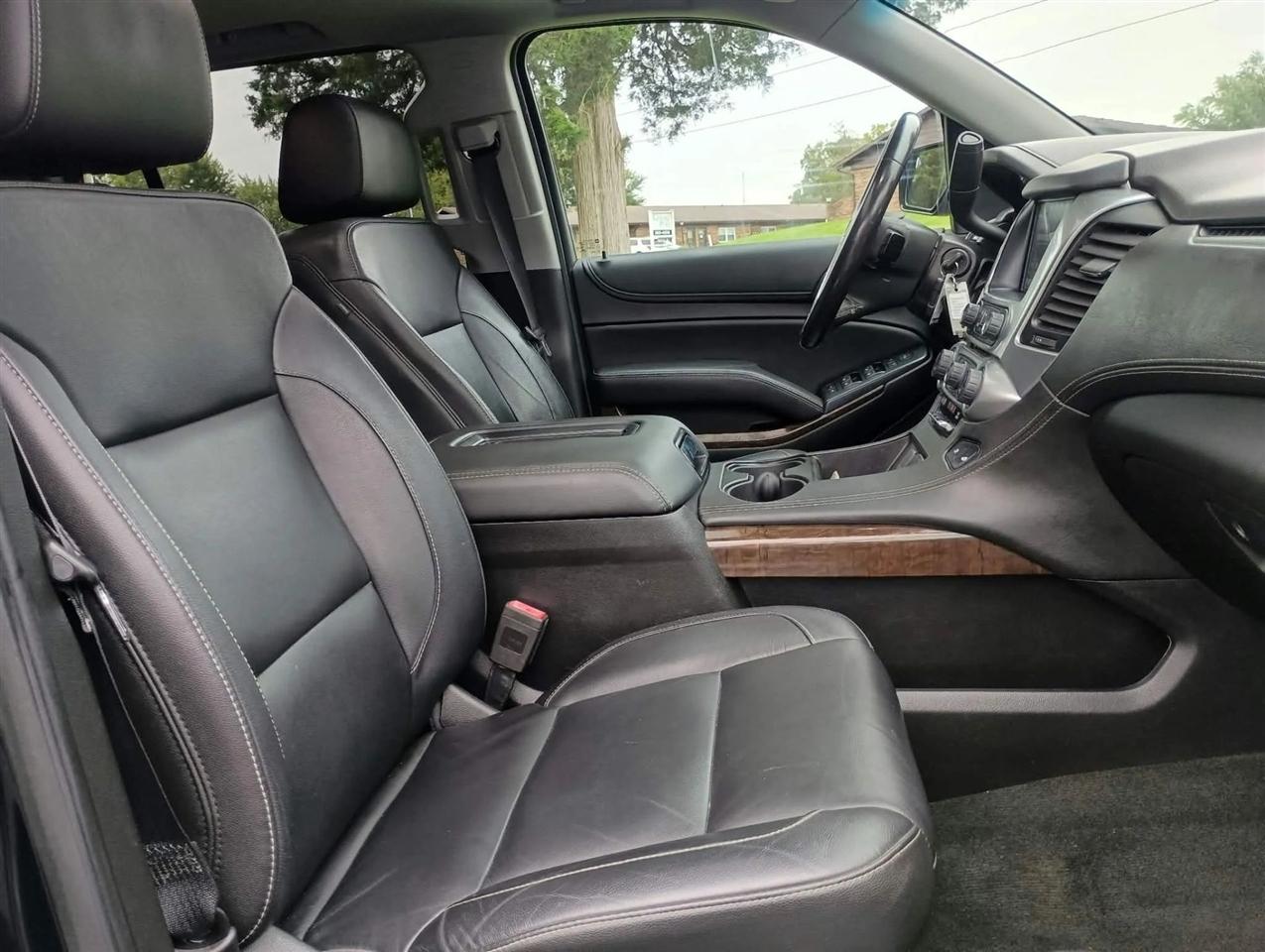 Chevrolet Suburban  2018