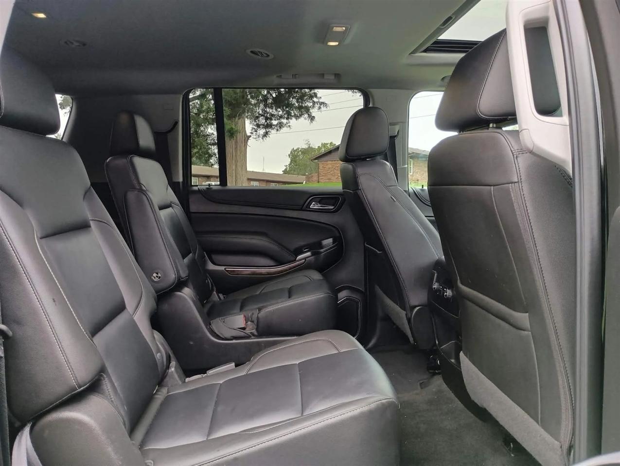 Chevrolet Suburban  2018