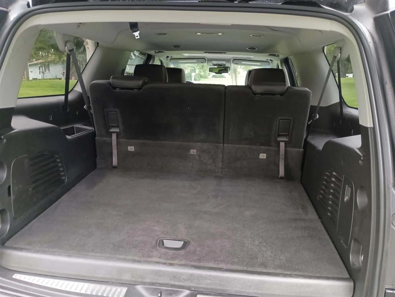 Chevrolet Suburban  2018